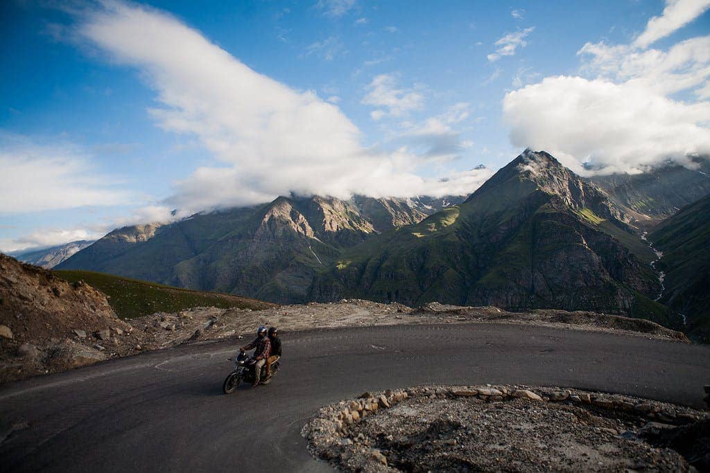 Biking to Rohtang Pass